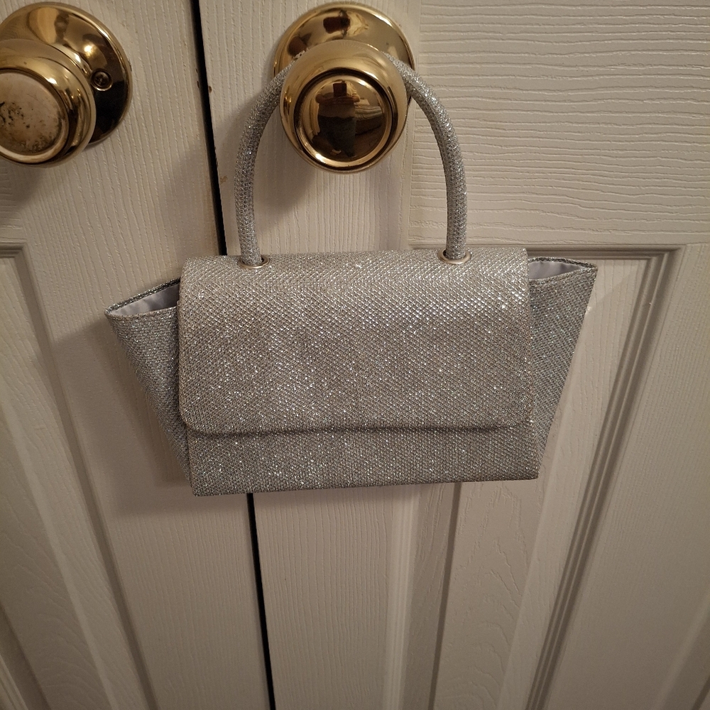Silver Purse - Picture 3 of 4